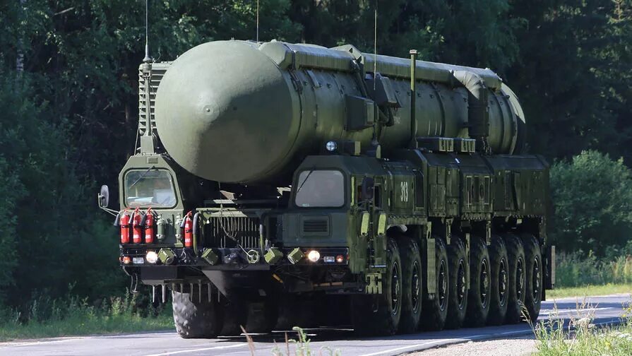 Как выглядит ядерное оружие в россии On This Day In 1957: Biggest Bomber, Biggest H-Bomb, And Biggest Near-Catastroph