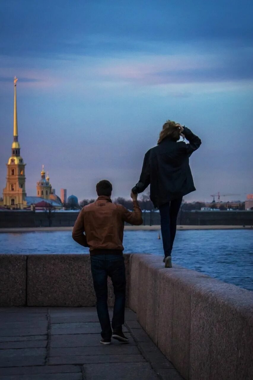 Белые ночи Санкт-Петербург. Романтика белых ночей в Санкт-Петербурге. Влюбленные в Петербурге. Влюбленная пара в Петербурге.