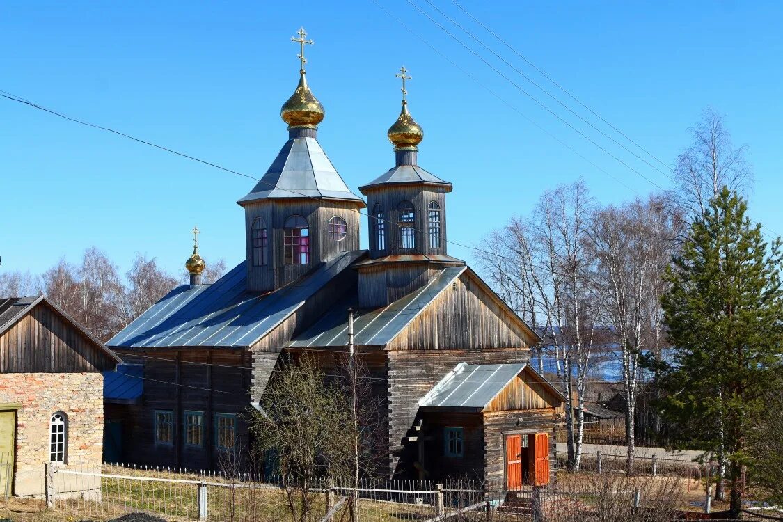 Погода айкино усть вымский район на 10. Церковь Спаса Преображения Айкино. Айкино Республика Коми. Село Айкино Республика Коми. Старая Церковь Преображения села Айкино.