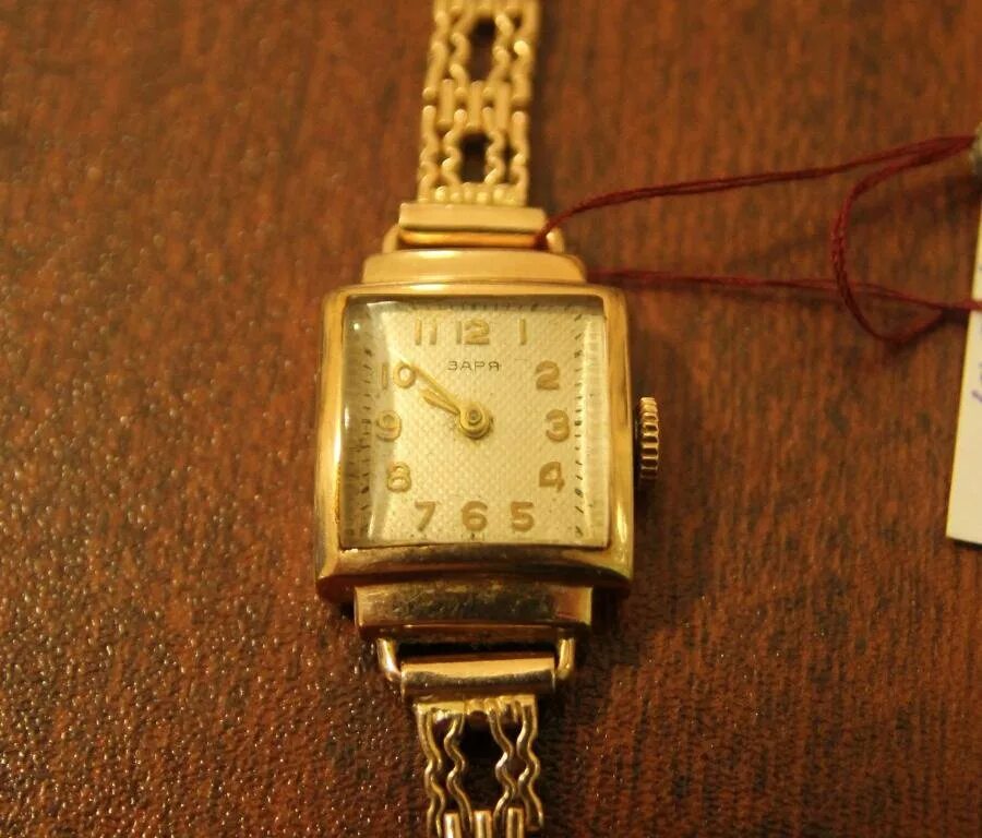 Золотые часы заря 583 ссср. Часы золотые 101624 заря. Золотые часы заря 202905. Золотые часы заря. Золотые часы заря.