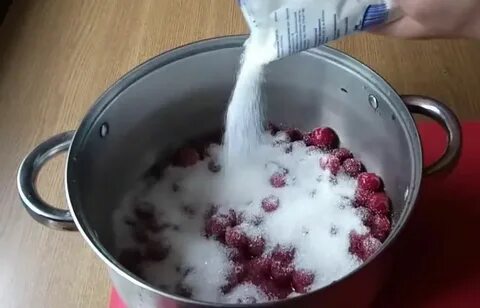 Засыпал сахар
