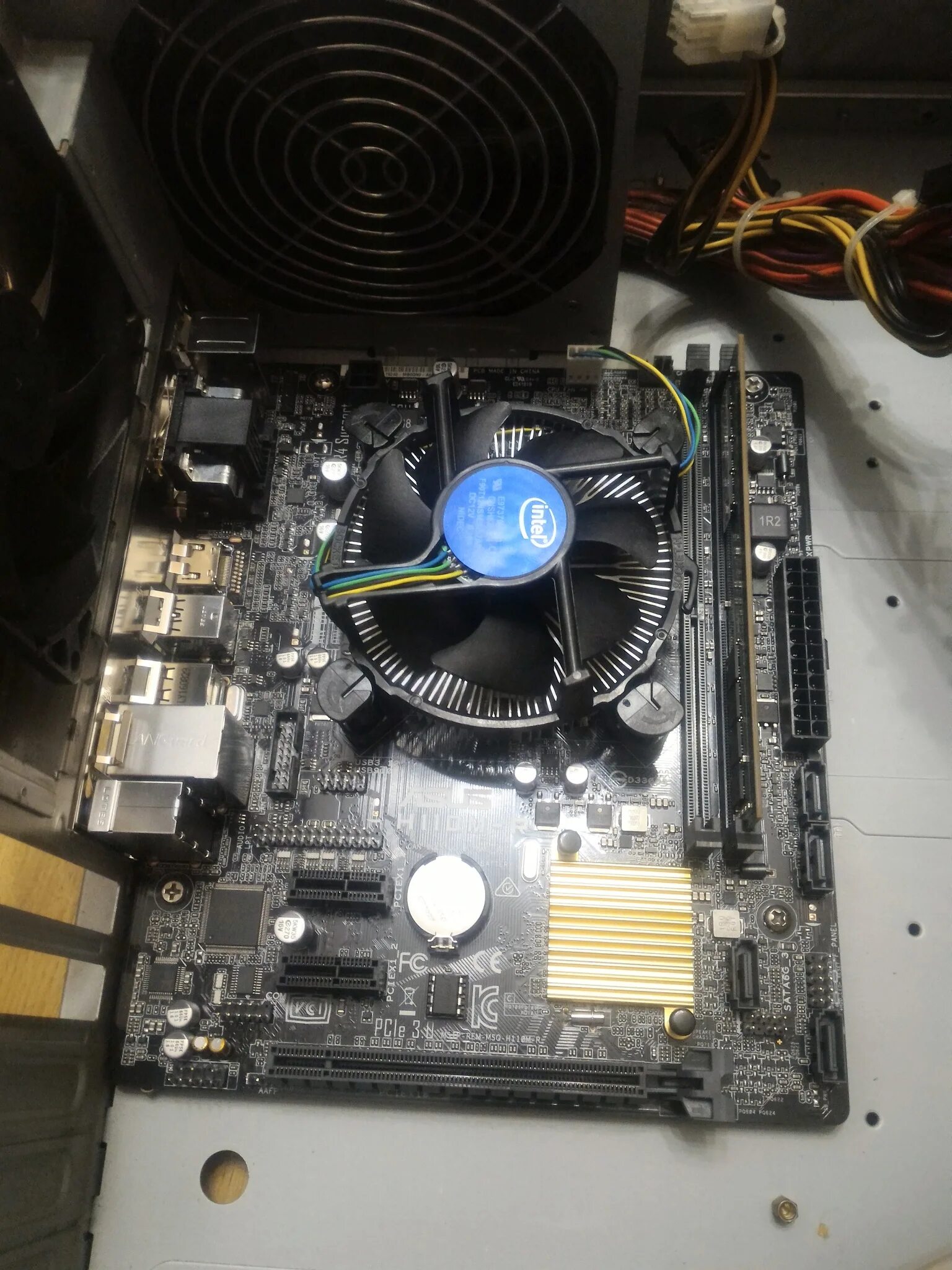 Плата asus h110m r. Asus 1151 h110m-r. asus h110m-rcsi. asus h110m-r спикер. asus lga1151 h110m-r.