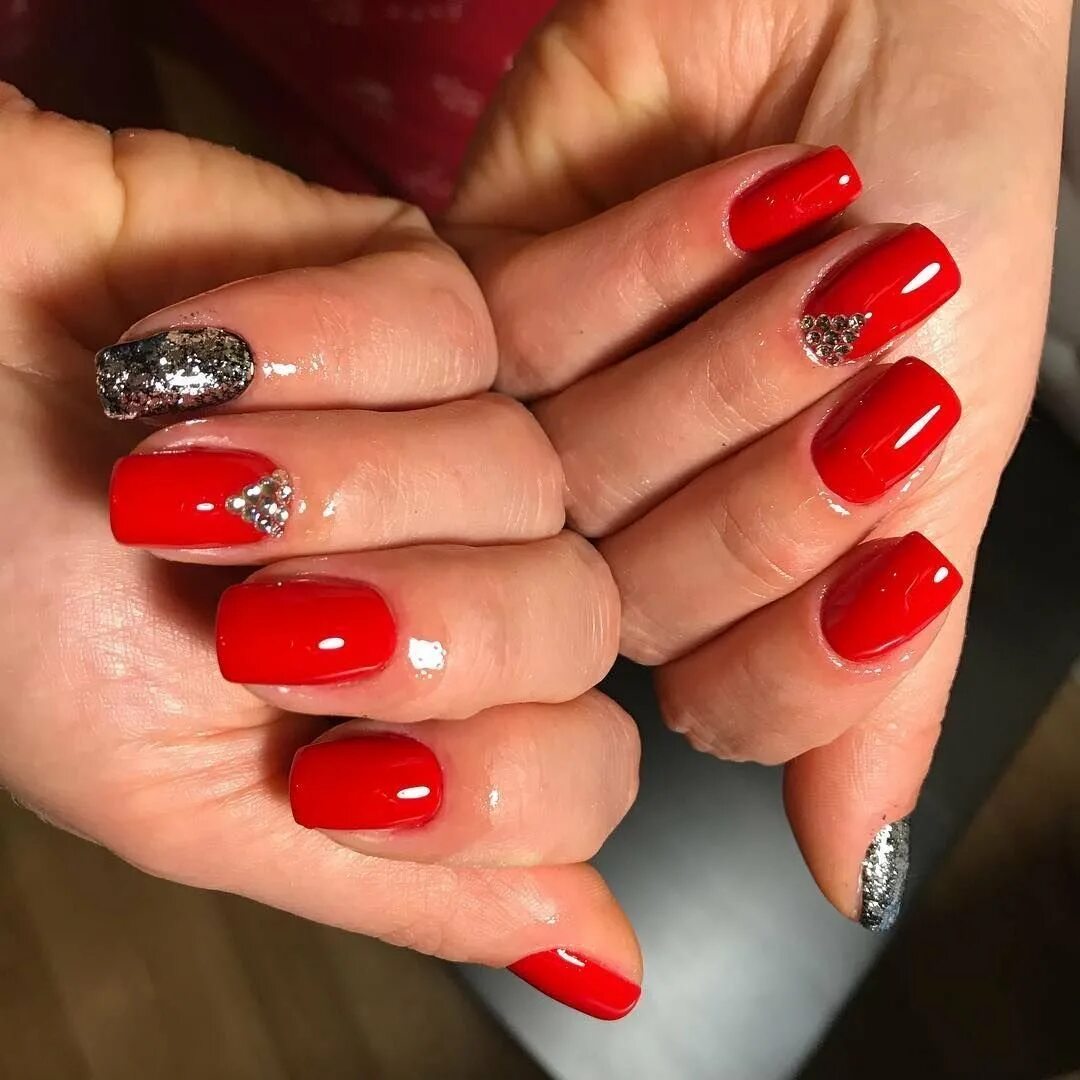 дизайн ногтей красный. ногти красный цвет идеи. ногти красный цвет идеи. яркий красный маникюр. ногти красный цвет идеи.