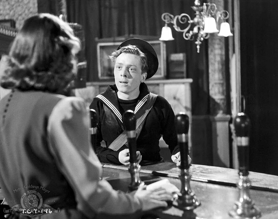 In which we serve 1942. Крис лоуэлл анатомия страсти. Which we. Сериал грань 2 сезон 12 серия. Джон миллс «в котором мы служим.