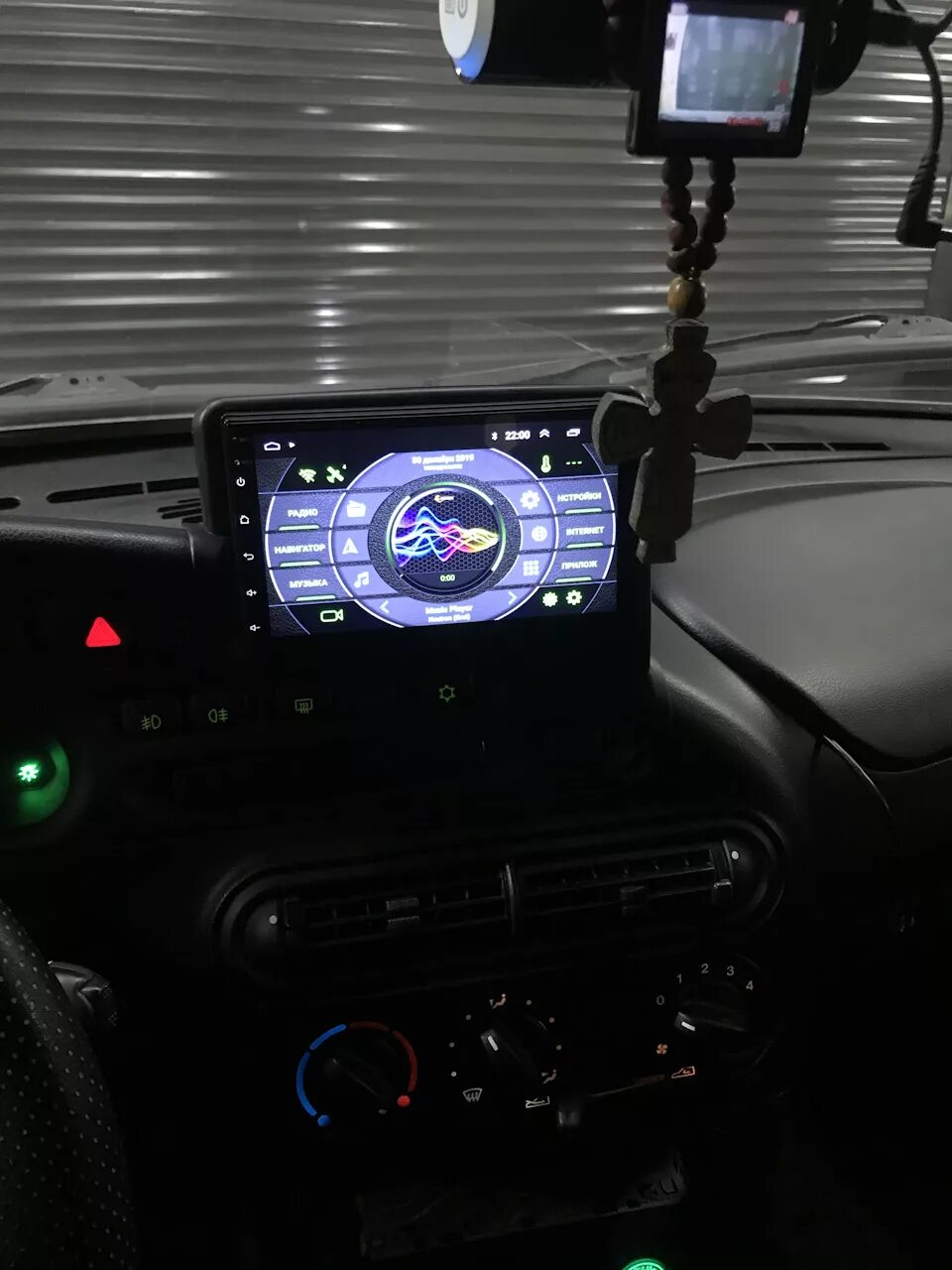 Niva android. Магнитола niva chevrolet андроид. 2 din магнитола в шевроле нива. шевроле нива 2din магнитола на андроиде. 2din автомагнитола в шевроле ниву.