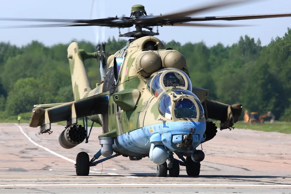 Армейская 24. Ми-24 вертолет ВВС России. Ми 24 и ми 28. Ми 24 ВКС. Вертолет "ми-24а".