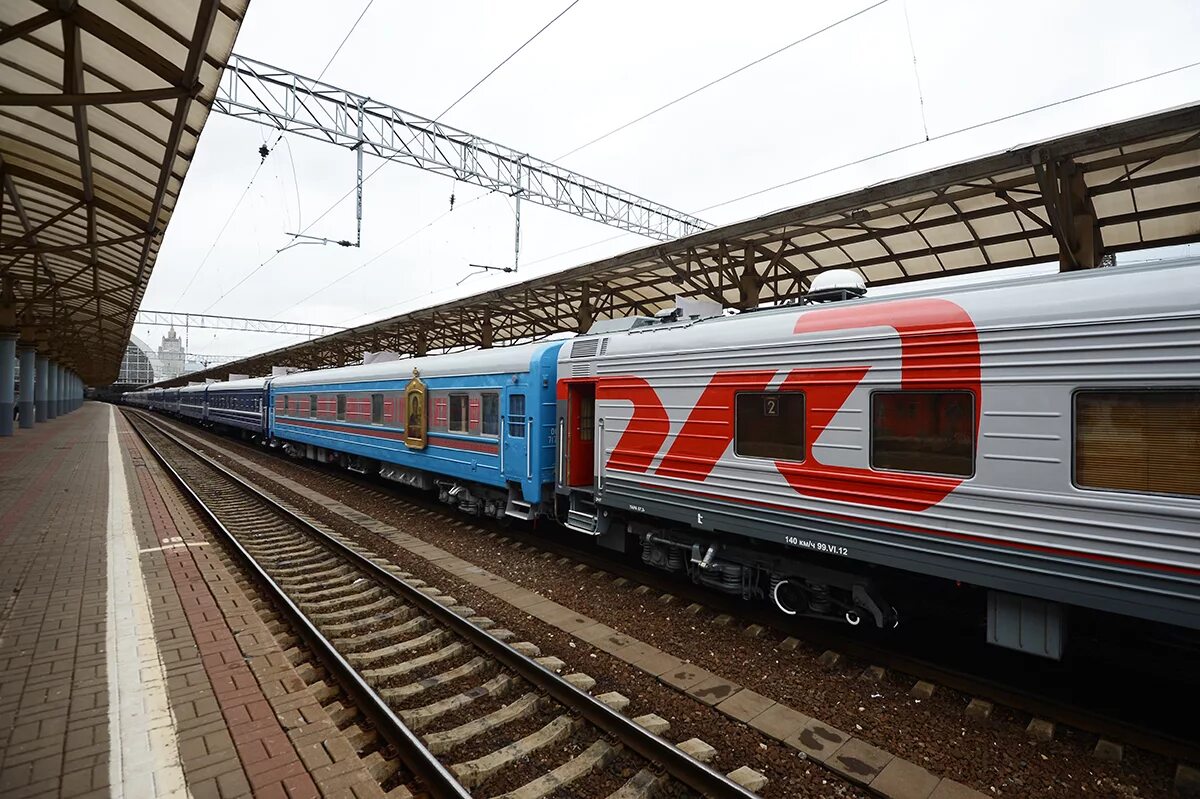 Литерный поезд ржд. Что значит литерный поезд. Литерный поезд. Что значит литерный поезд. Железная дорога томи поезда.