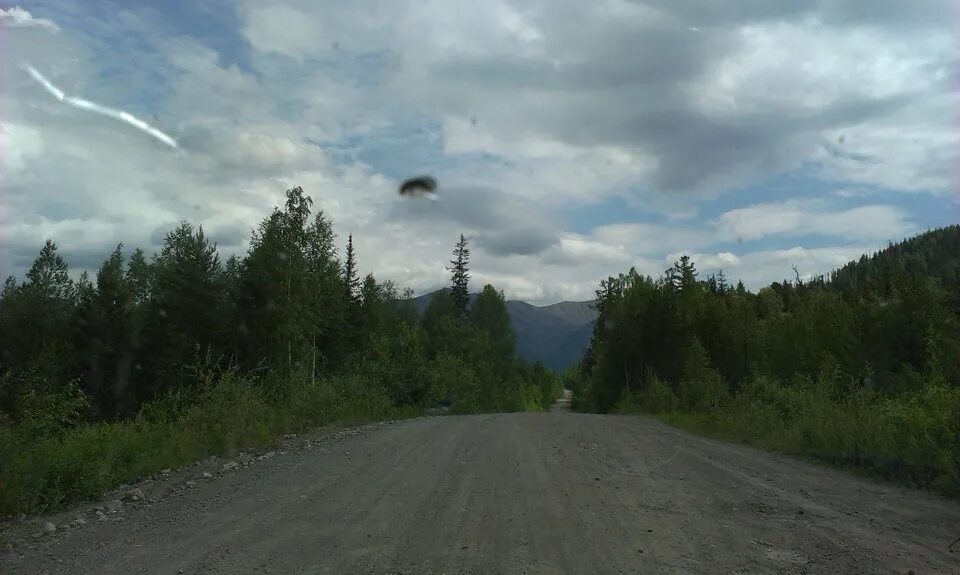 Гора светлая усть-кут. Автомобильная дорога иркутск северобайкальск. Усть кут северобайкальск дорога. Дорога с северобайкальска до иркутска. Расстояние от ангарска до шелехова на машине.