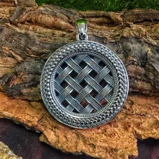 Женские обереги
