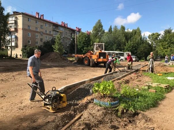 Подслушано Шарья. Каменск-Уральский благоустройство дворов. Благоустройство дворов отсевом. Клин благоустройство ход работ.