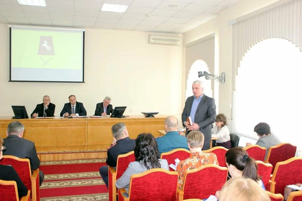 александровск пруд 2023. александровский муниципальный. александровский городской суд фото. александровск пермский край ленина 4. сайт александровского муниципального округа пермского края.