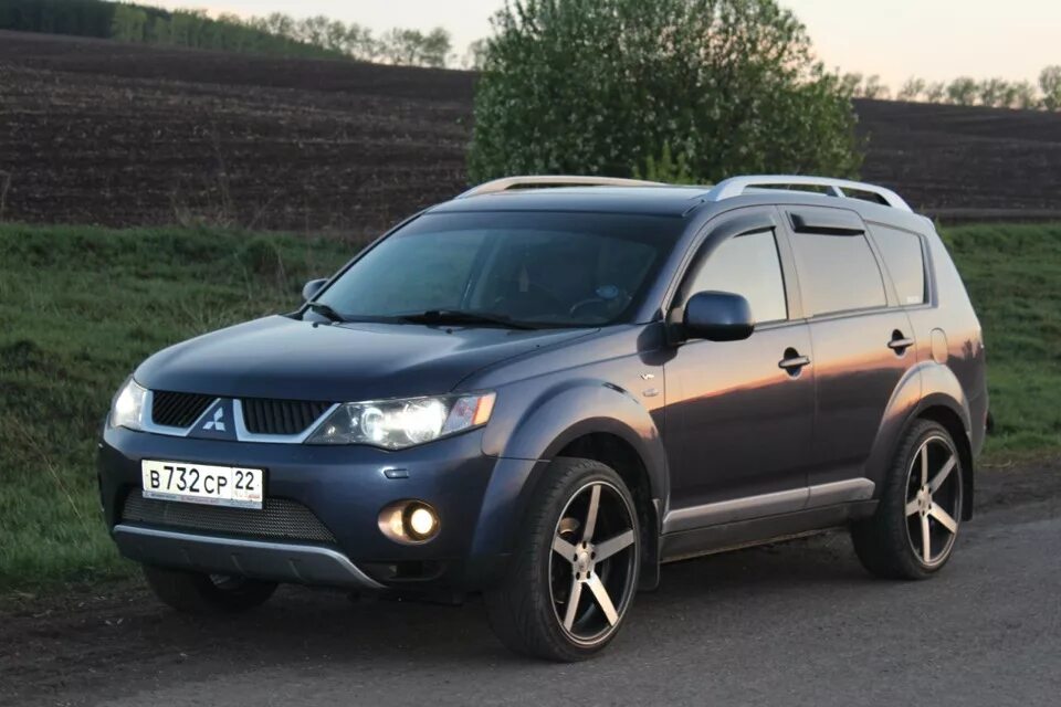 Mitsubishi Outlander XL 2008. Mitsubishi Outlander XL r19. Аутлендер XL 3.0. Mitsubishi Outlander XL r18.