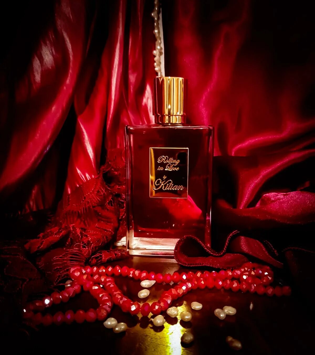 Kilian Rolling in Love 50 ml. Духи Килиан Роллинг лав. Rolling in Love by Kilian 50ml. Киллиан красные духи. Килиан роллинг ин