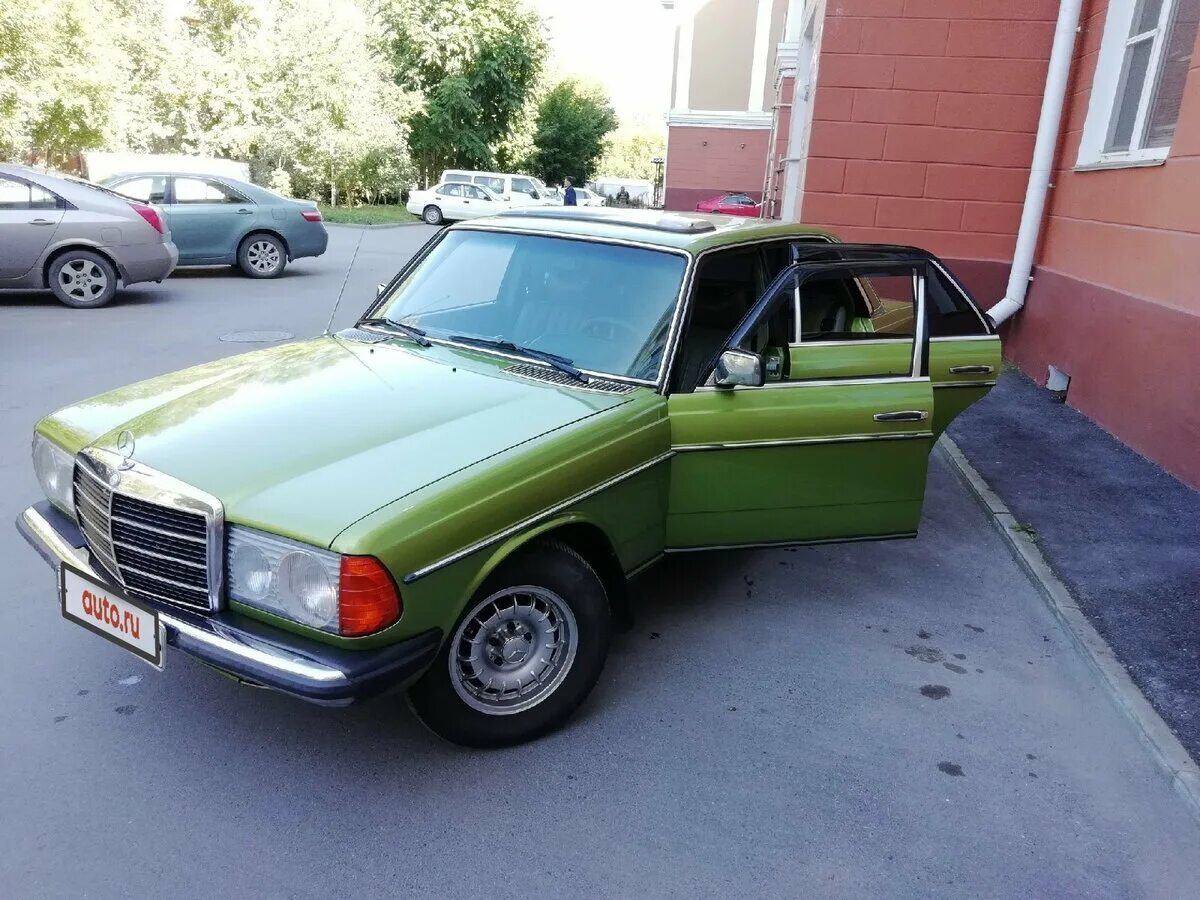 автомобиль 1983 года