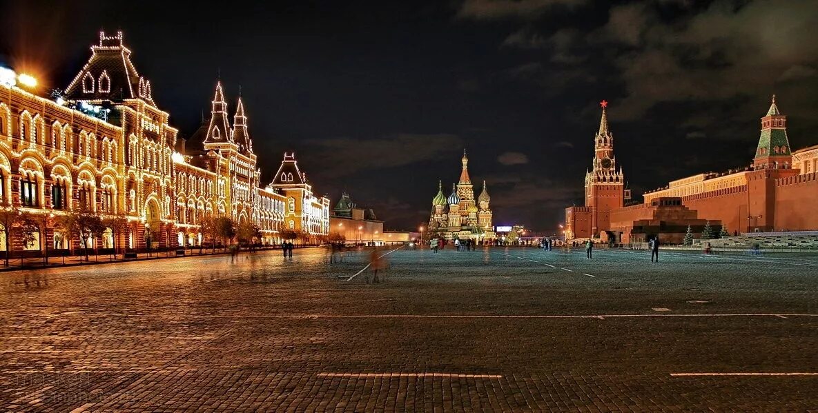 Red square hyperion