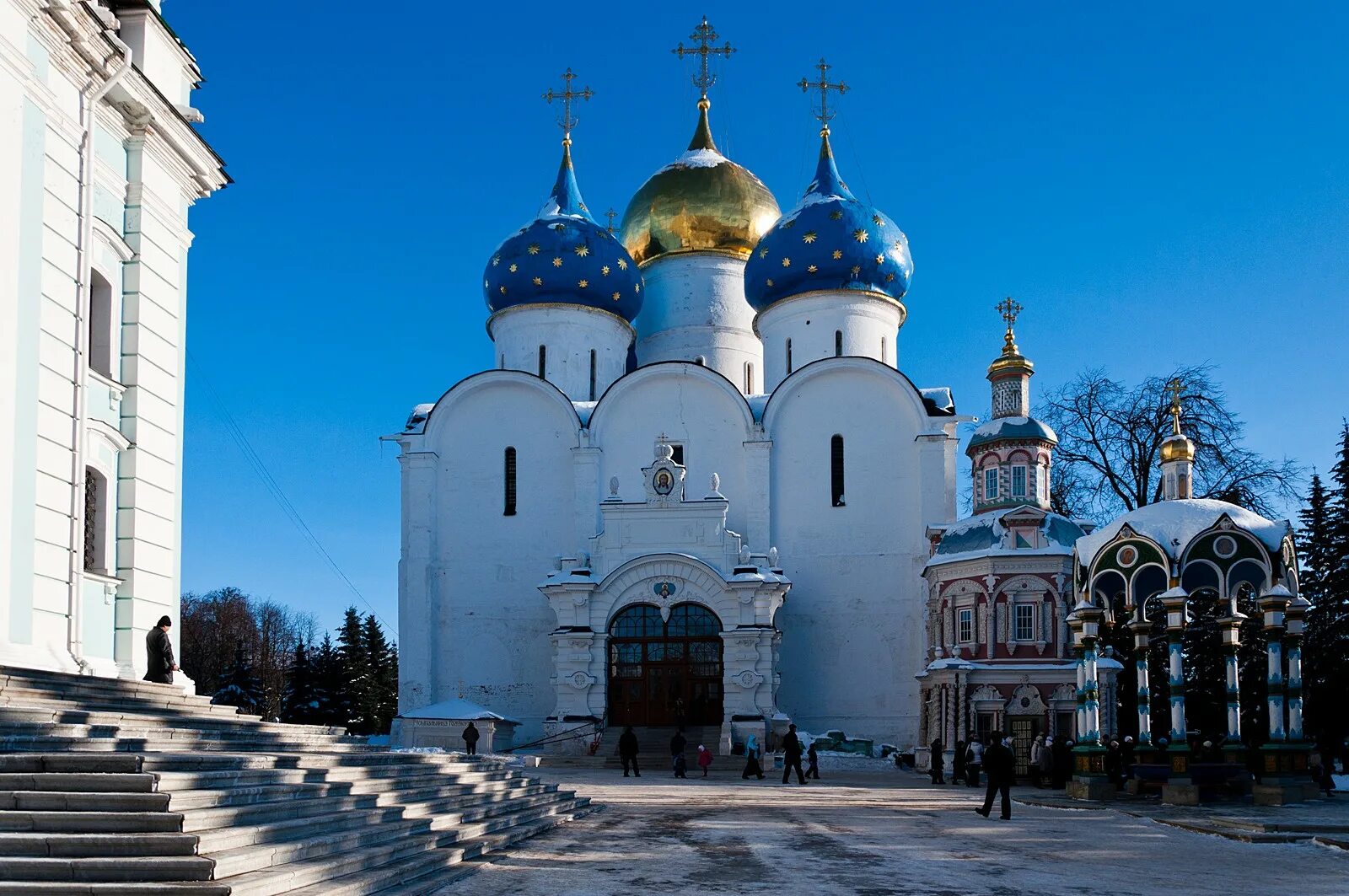 Троицкая сергиева лавра где. Монастырь Троице-Сергиева Лавра. Ансамбль Троице-Сергиевой Лавры Сергиев Посад.