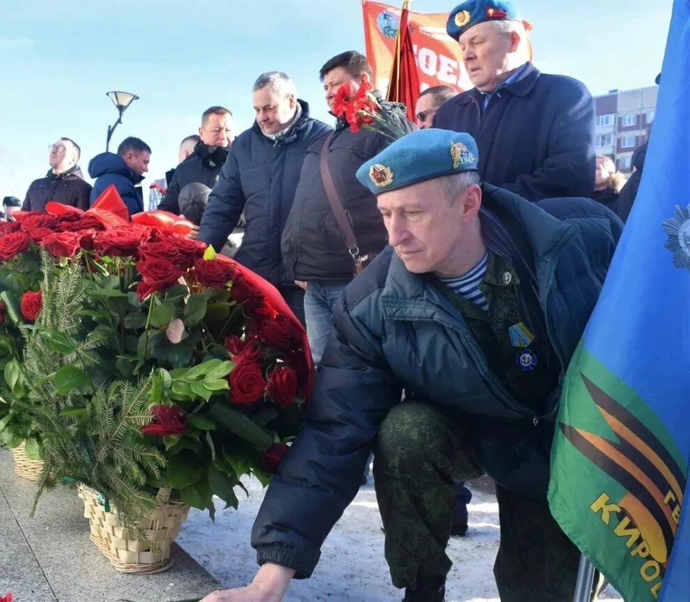 Памяти десантников 6 роты. Российский солдат. Цветок десантника. Памяти погибших 6 роты.