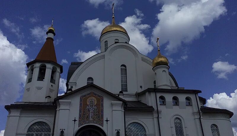 Храм казанской иконы божией матери в реутове. Реутов храм Казанской. Церковь Казанской иконы Божией матери в Реутово. Реутов Церковь иконы Божией матери. Регент храма Казанской иконы Божьей матери в Реутове.