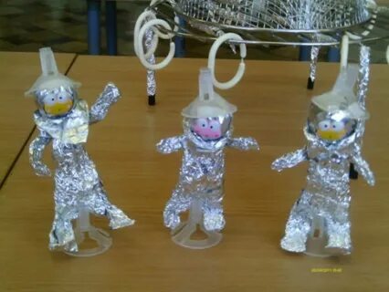 Ко дню космонавтики из фольги