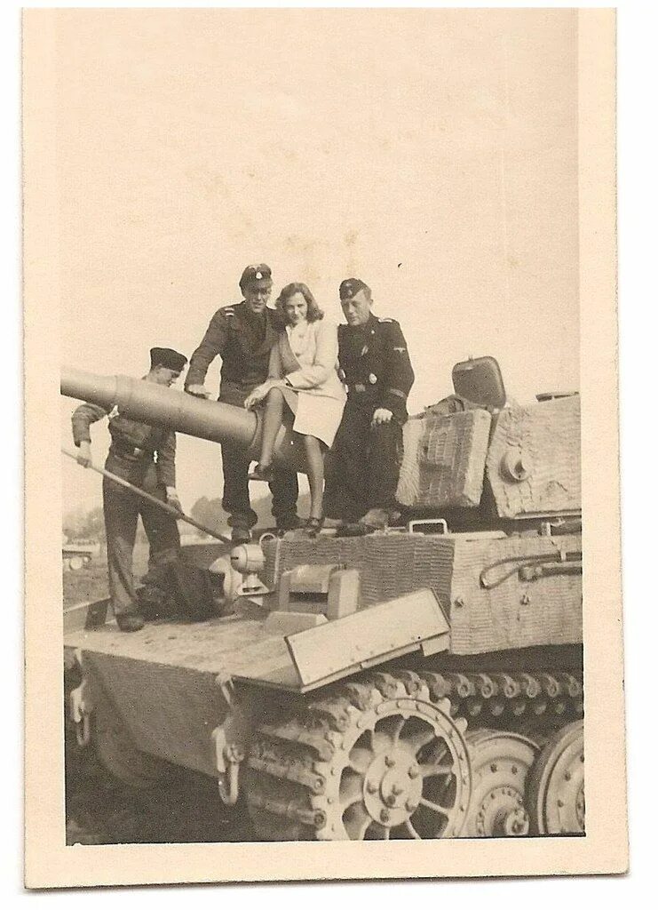 Экипаж тигра. Тигры в тунисе 1943. 503 танковый батальон сс. 505 тяжелый танковый батальон. Диорама экипаж танка тигр.