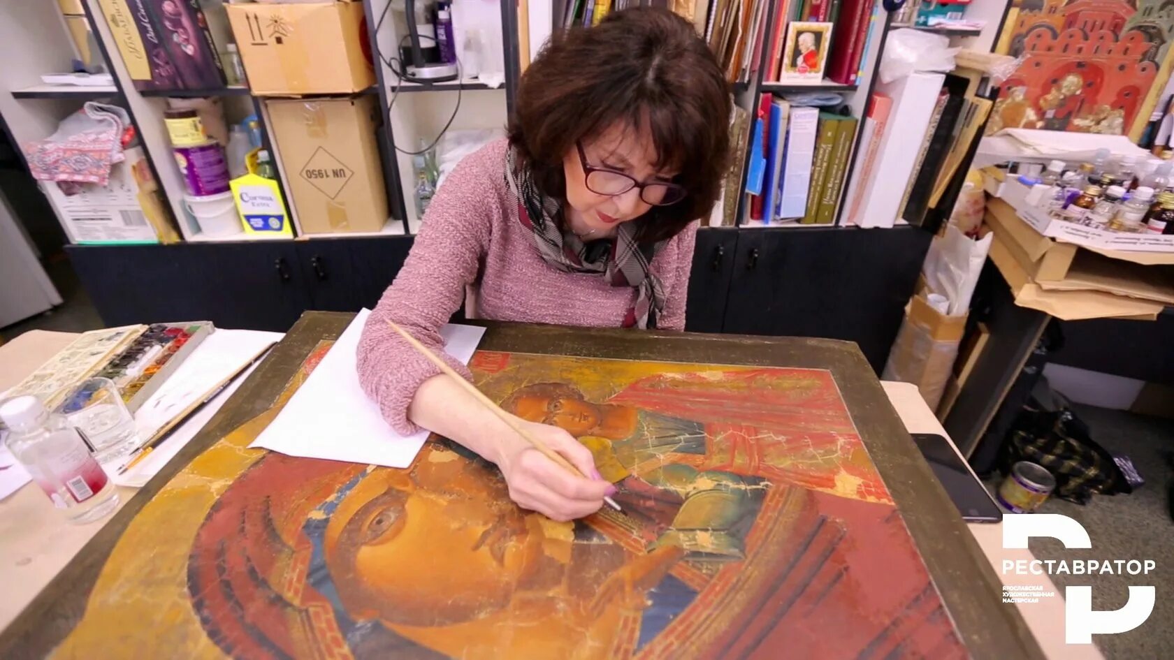 кристина карнаухова реставратор. реставратор мебели. сборщица мебели. девушка реставратор. яхм реставратор ярославль.