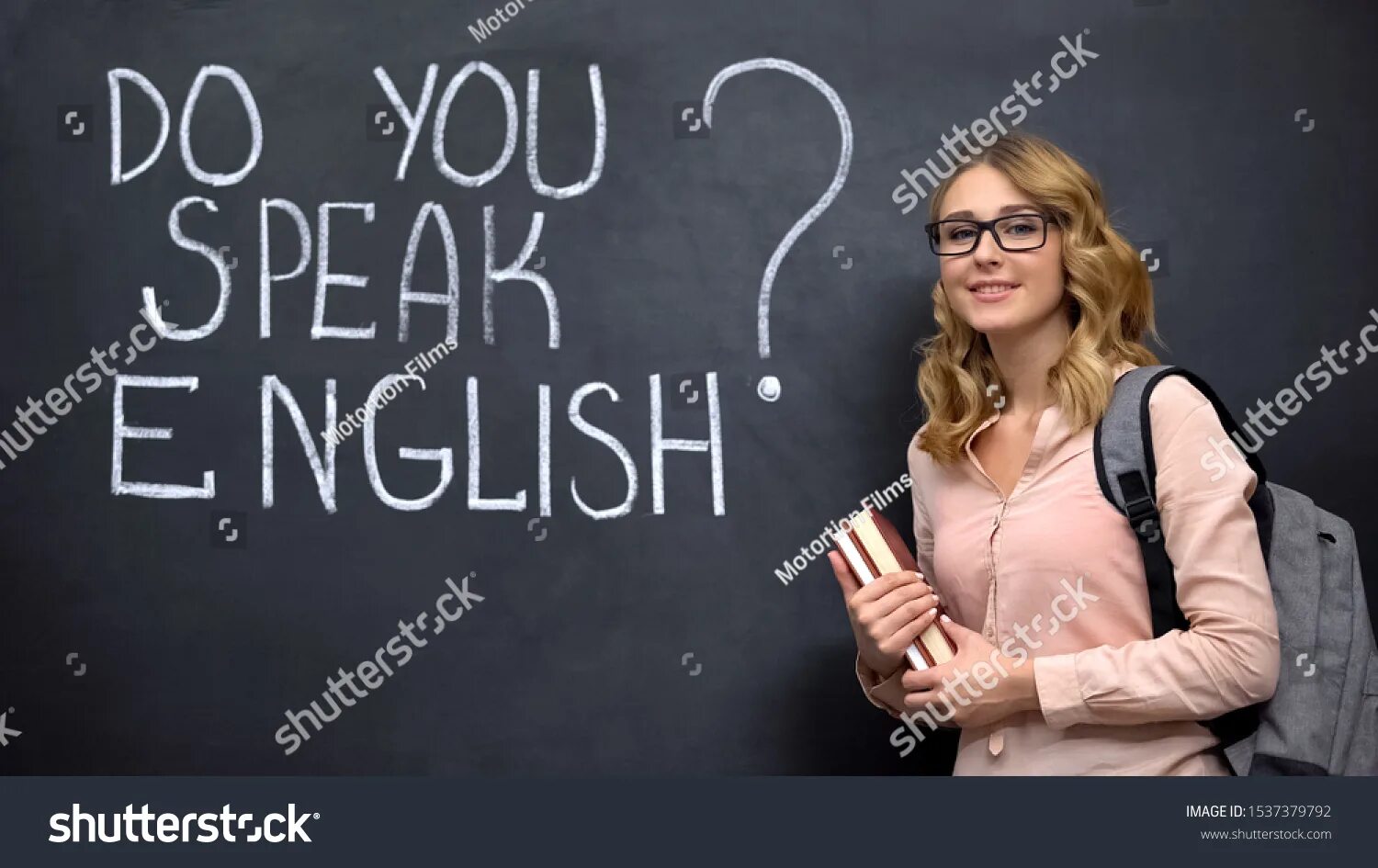 My speak of language. Учитель do you speak english. языковой барьер картинки. английский язык сток. учитель английского языка картинки красивая.