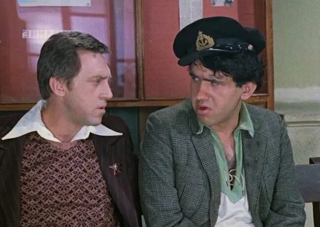 Садальский костя сапрыкин. Костя сапрыкин кирпич. Место встречи изменить нельзя фильм 1979 кирпич. Станислав садальский 1983. Сапрыкин место встречи изменить нельзя актер.