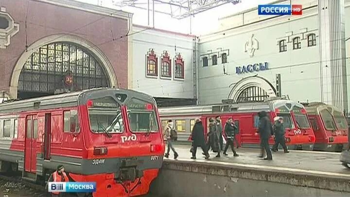 Движение на казанском направлении. Поезда казанского направления. казанское направление электричек. старые электрички казанского направления. эр2 на казанском направлении.