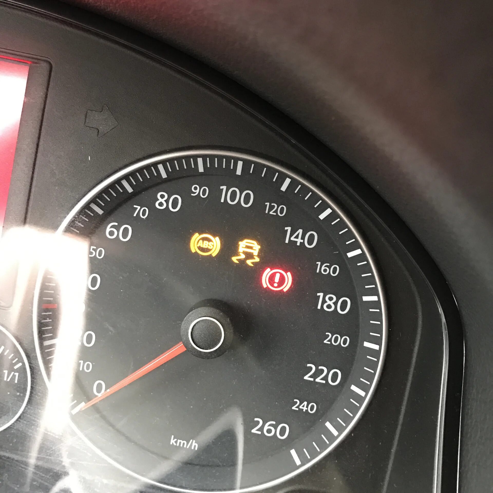 Ошибка абс фольксваген. Esp гольф 4. esp гольф 6. ошибка на гольфе 4 esp. vw golf 5 загорелась лампочка esp.