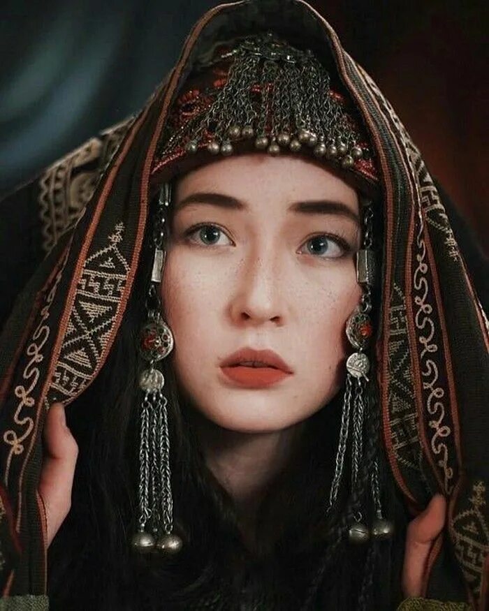 Какого цвета глаза у татар