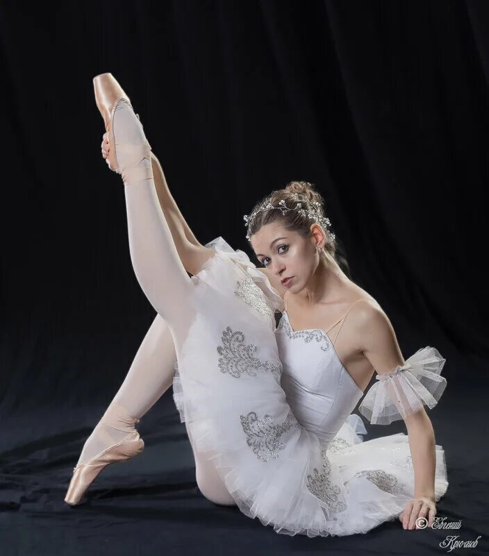 фигурка пластиковая балерина. балерина 2. малика сабирова балерина. бернара кариева балерина. 2 балерины.