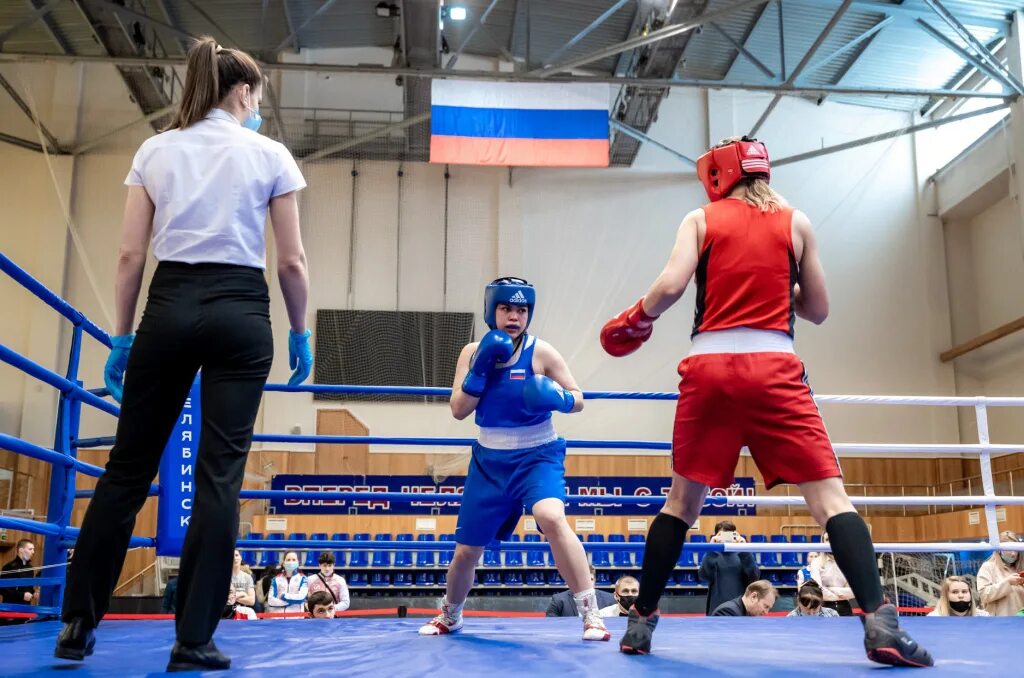 Бокс для девочек. Соревнования по боксу девочки. День бокса. Чемпионат Кыргызстана по боксу. Первенство урфо по боксу