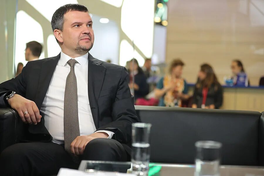 Начальник поезда. Игорь бояркин. Самые молодые руководители. Самые молодые руководители. Кирилл брюховецкий.