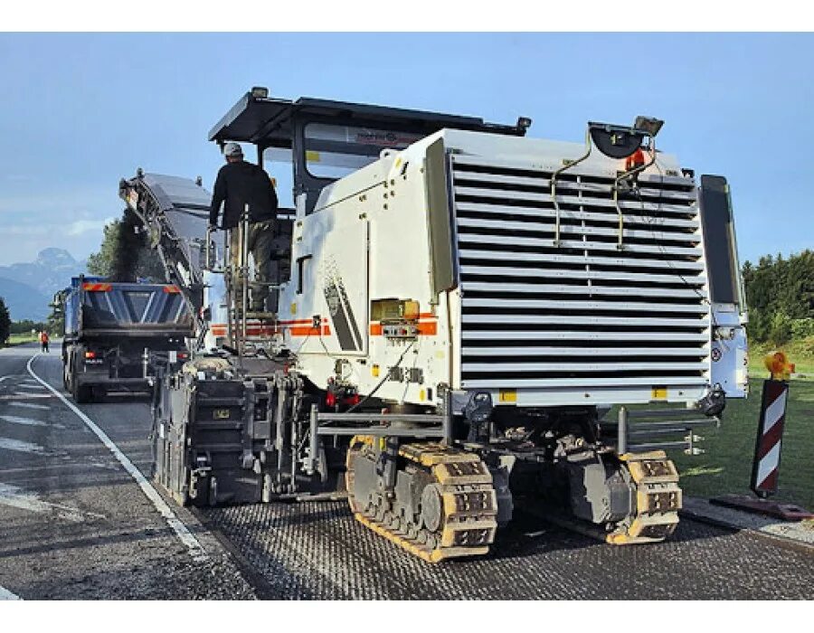 Wirtgen w2000. Дорожная техника Wirtgen. Дорожная фреза Wirtgen w200. Дорожная фреза Wirtgen w500. Автомобиль фреза