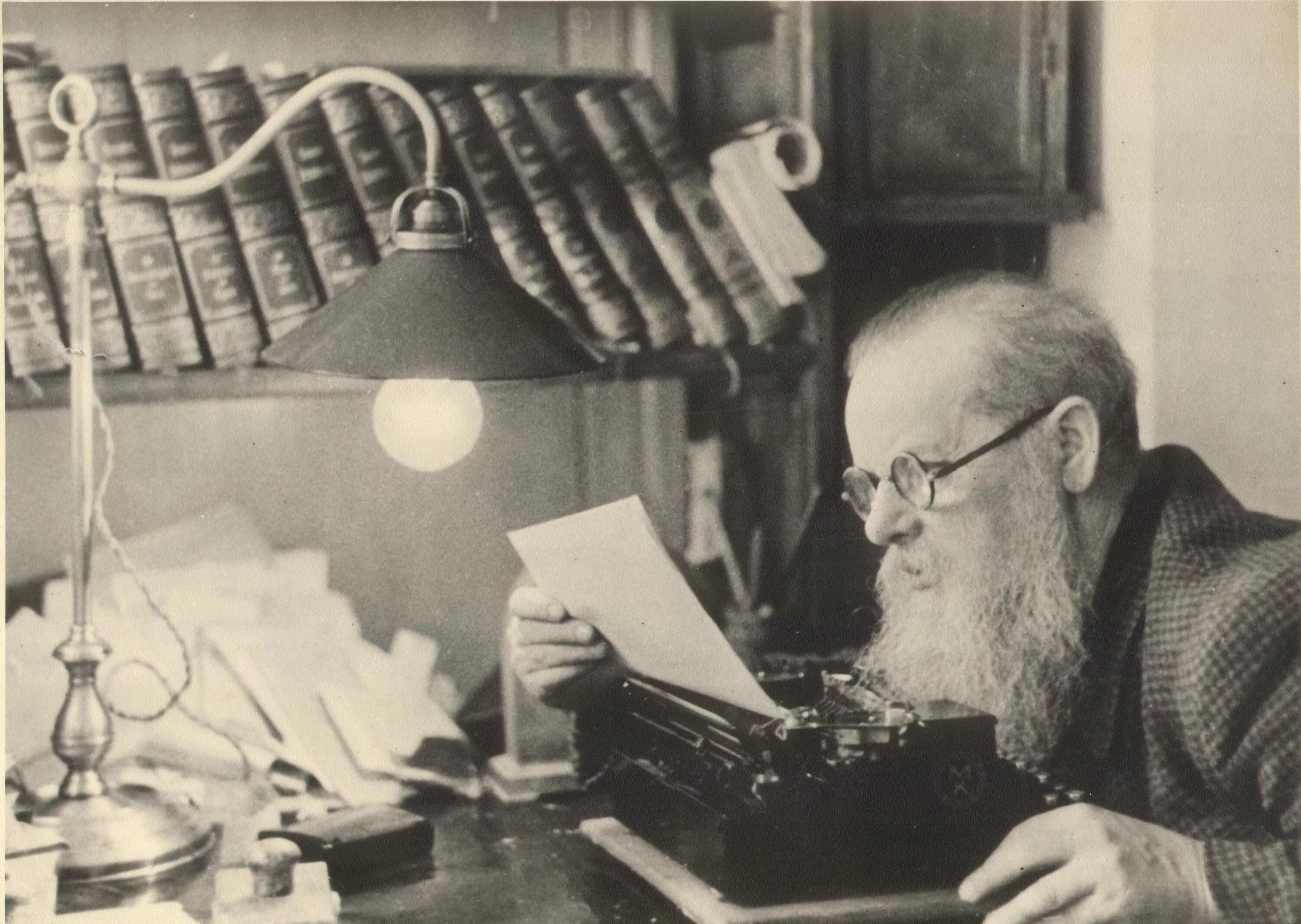 бажов руководитель писательской организации. бажов руководитель писательской организации. бажов в годы гражданской войны. премия имени бажова. сообщение о павле петровиче бажове.