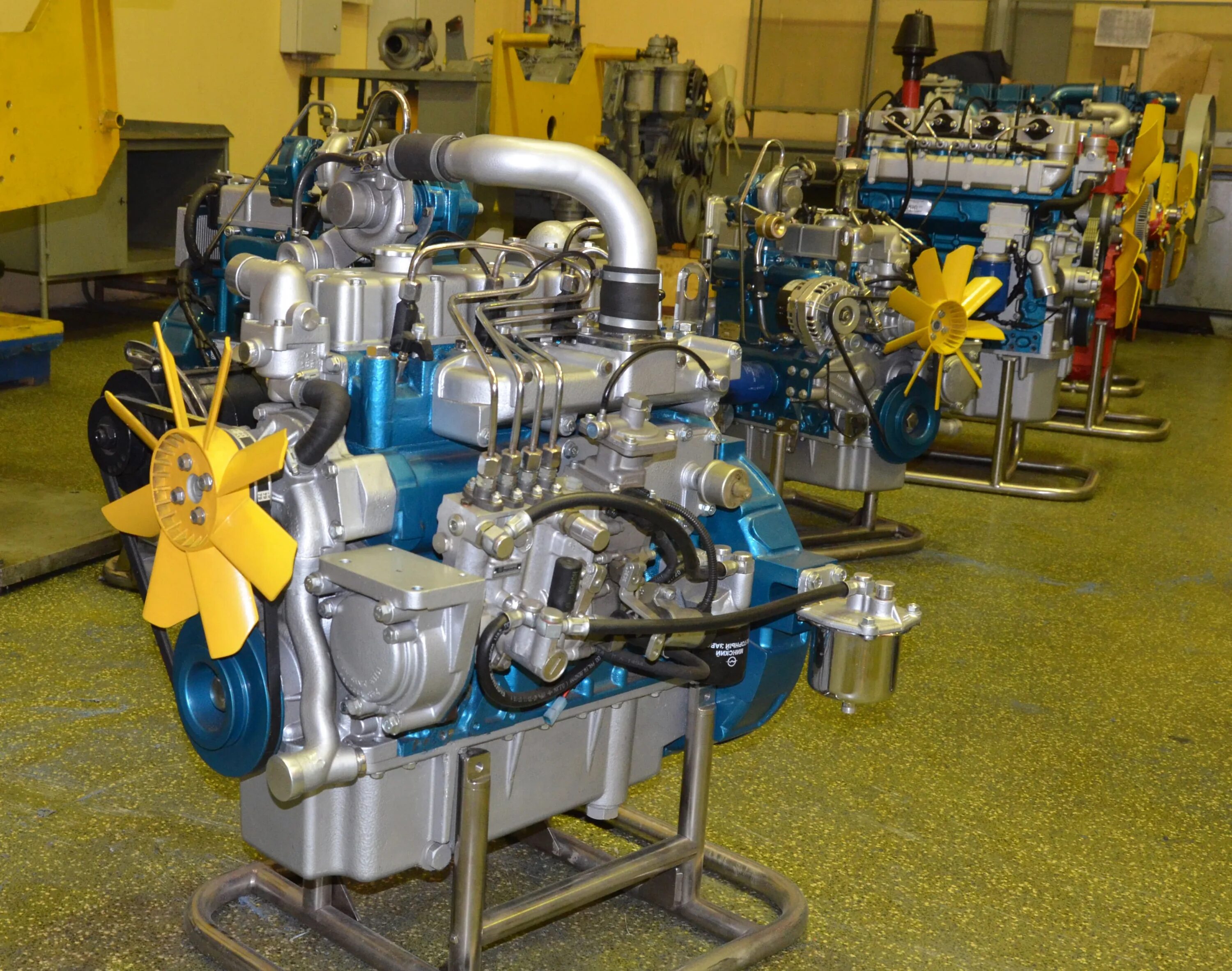 Двигатель ммз д-245. Ямз 260. Д245. 2s2. Дизельный двигатель ммз-4dti.