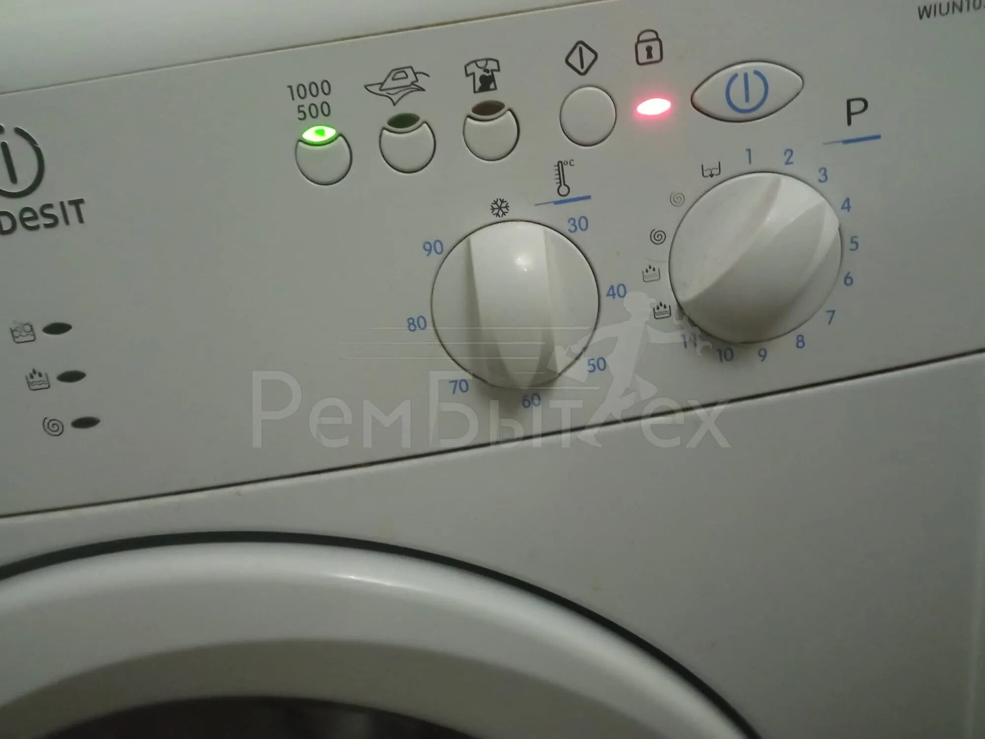 Индезит f01. Indesit wiun 103. стиральная машина индезит wiun 103. wiun 105 indesit. индезит вин 103.