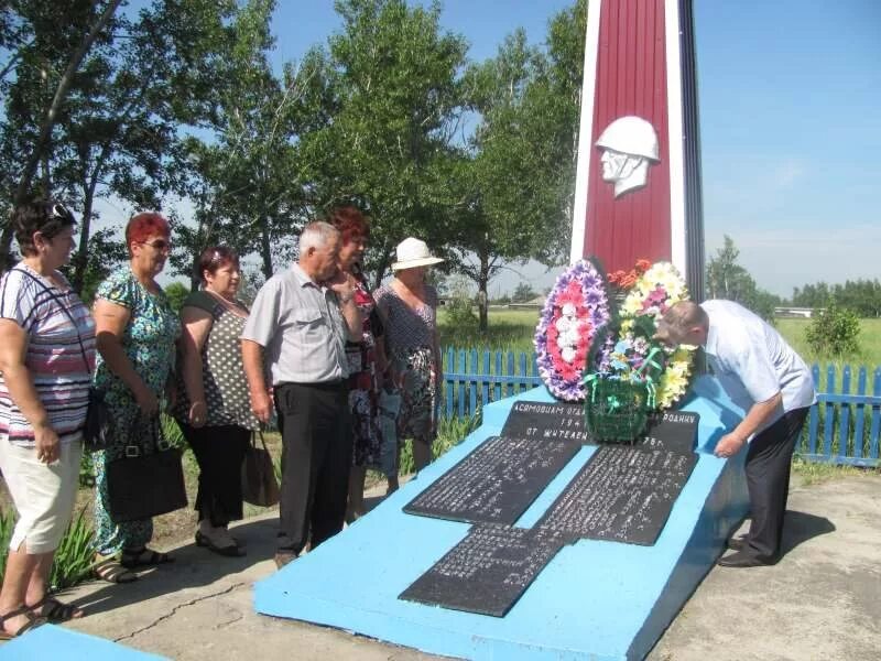 Погода михайловка алтайский край бурлинский. Село Устьянка Алтайский край. Устьянка Алтайский край Бурлинский район село. Асямовка Бурлинский район. Село Асямовка Алтайский край.