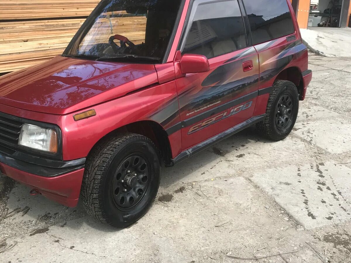 Сузуки эскудо 1.6. Suzuki Escudo 1.6 at, 1993. Сузуки эскудо 1. Сузуки эскудо 1.6 кабриолет. Сузуки эскудо 1 поколение 3 дверный.