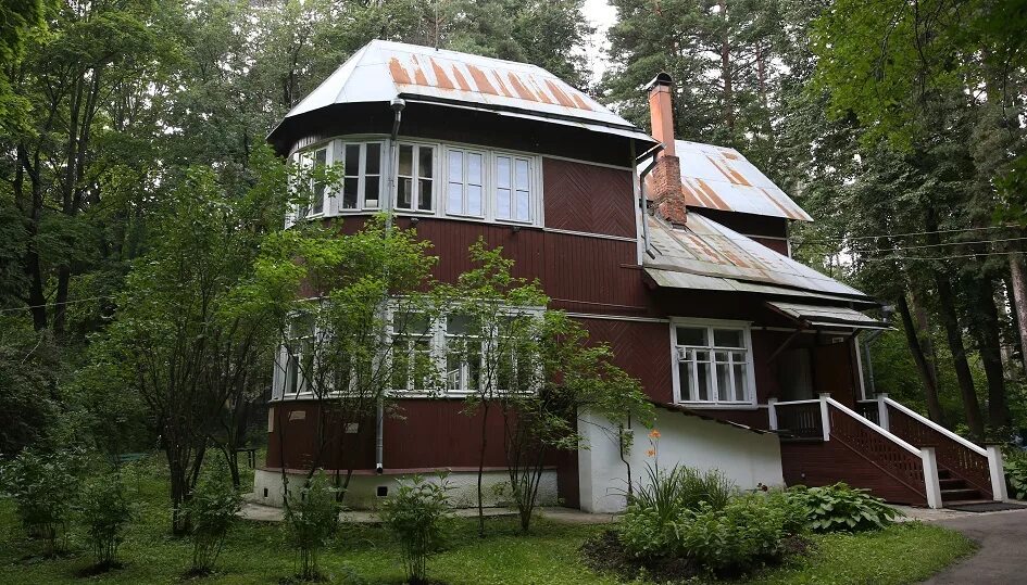 Музей Бориса Пастернака в Переделкино. Дом Пастернака в Переделкино. Переделкино писательский поселок Пастернак. Переделкино дачи писателей.