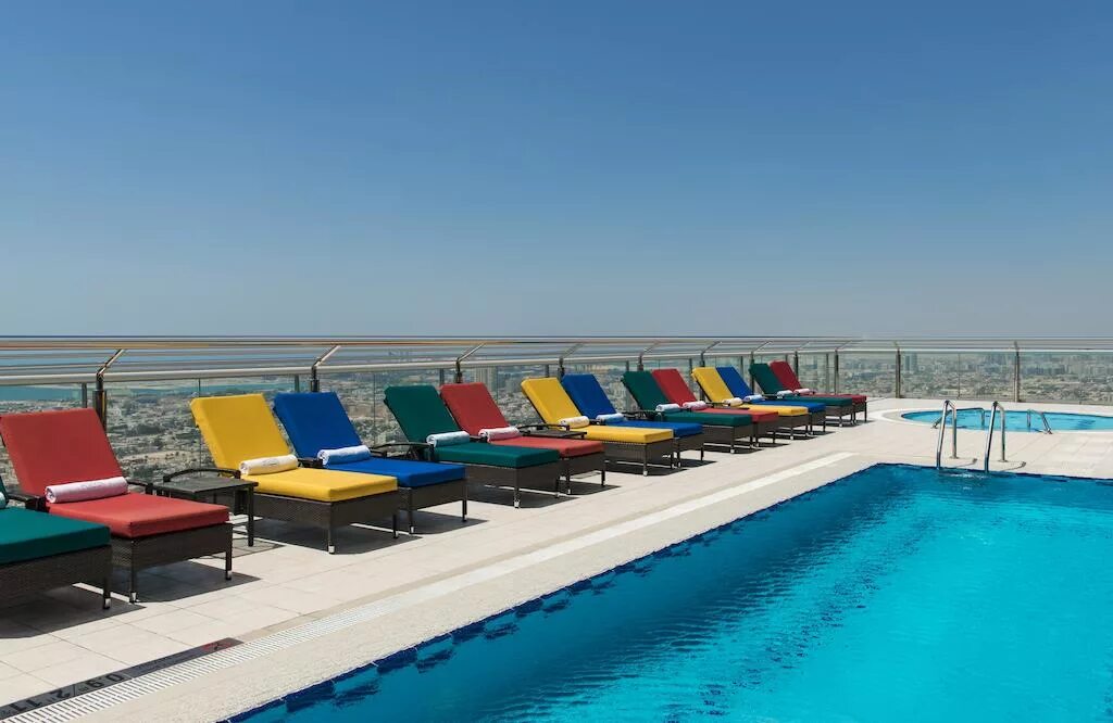 Points by sheraton sheikh zayed. Four points sheraton sheikh zayed road 4*. four points by sheraton sheikh zayed road. four points by sheraton дубай. отель в дубае с бассейном на крыше.