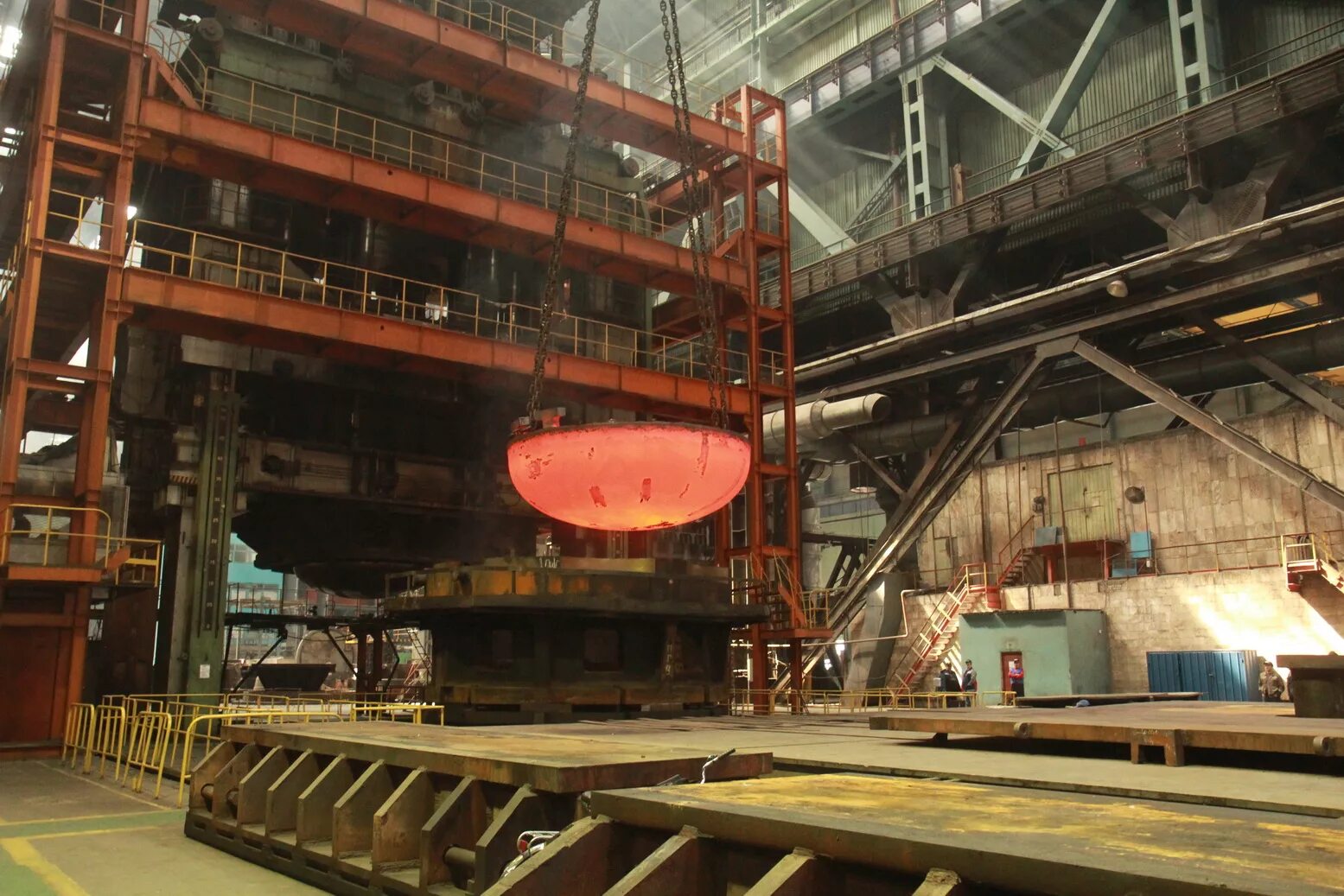 Станки завода атоммаш. Пресс 15000 тонн атоммаш. 15000 тонн. Ефремовский завод атоммаш. 15000 тонн.