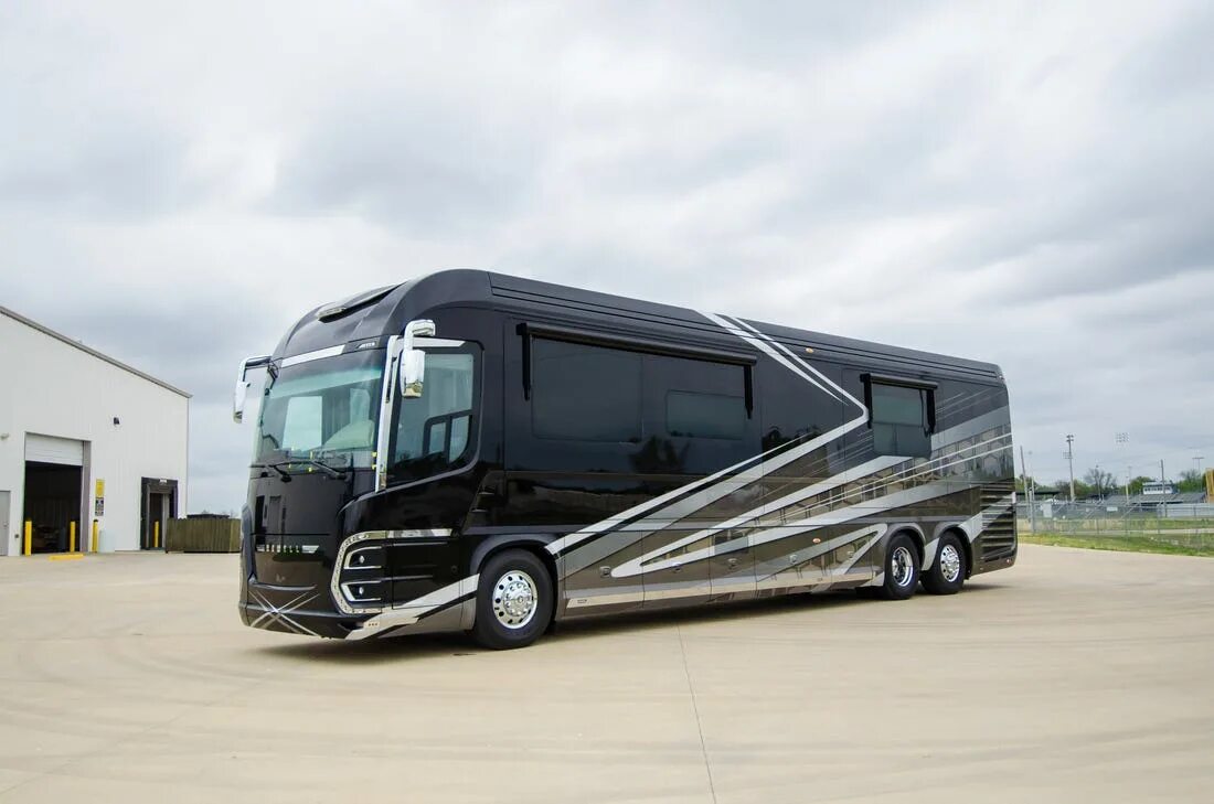 Автодом - Newell coach. Newell coach p50 2020. Моторхоум Newell 2020. Boxomatic coach 1995 автодом.