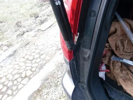 Упор багажника ниссан х трейл