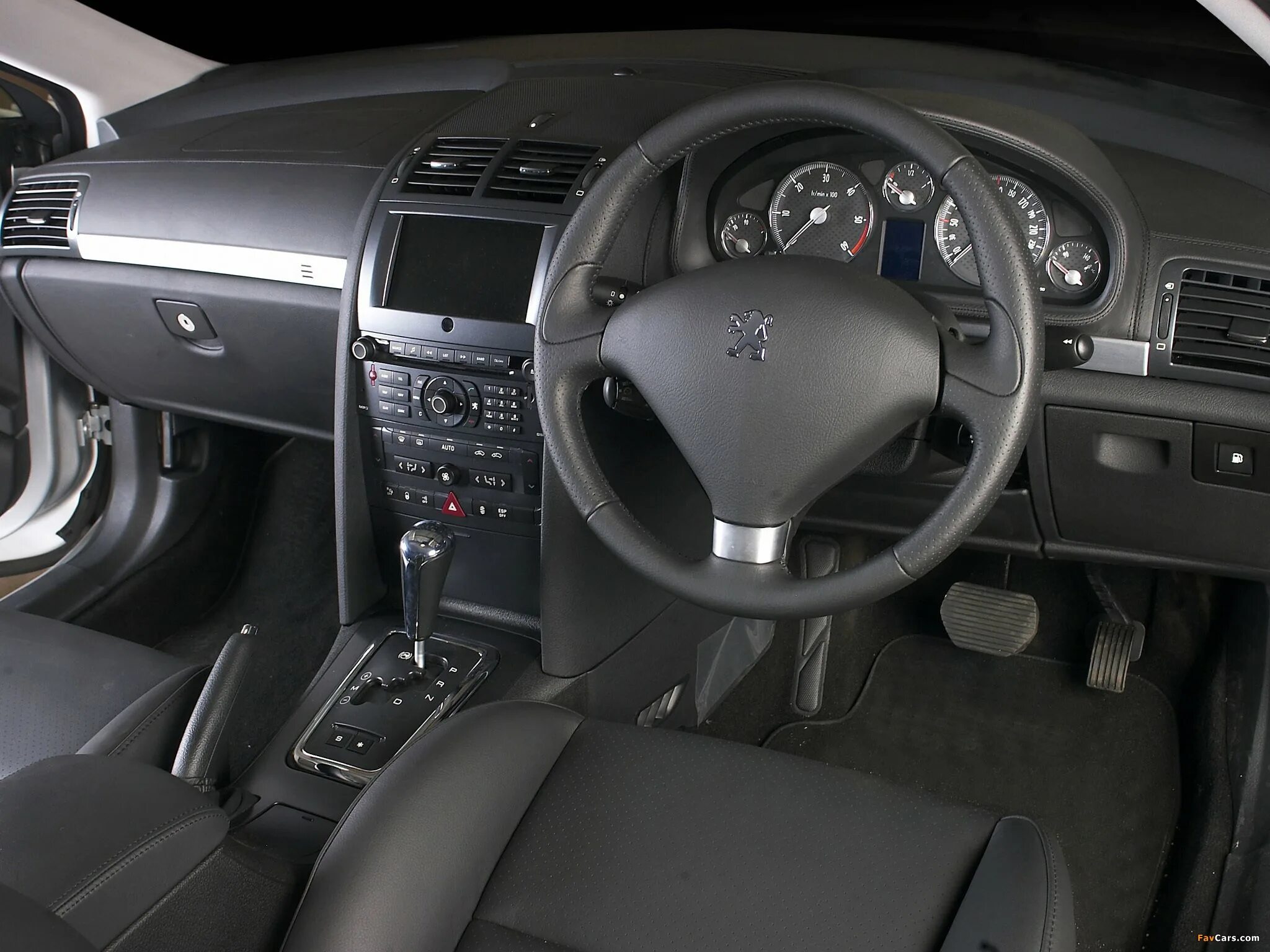 Peugeot 407 2004 салон. Пежо 407 салон. Пежо 407 седан салон. Пежо 407 салон внутри. Peugeot 407 салон.