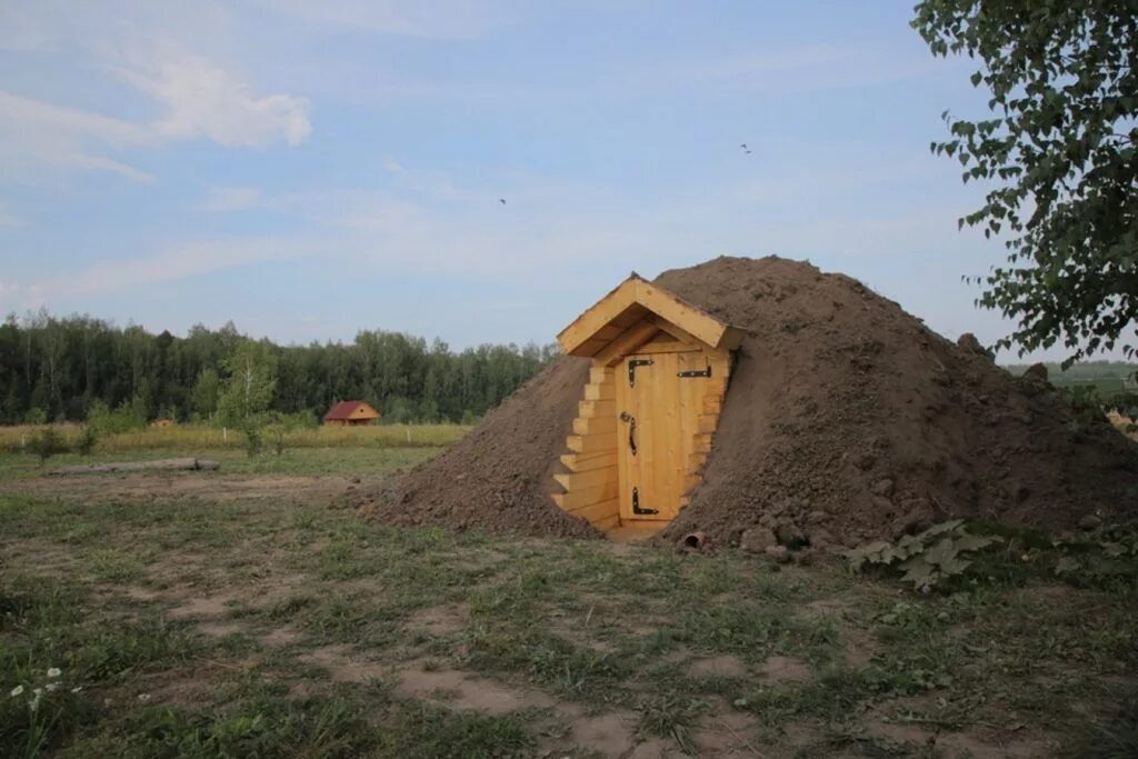 Технология хранения картофеля. Земляное укрытие. Погреб земляной полузаглубленный. Хранение кормовой свеклы в буртах. Землянка схрон.