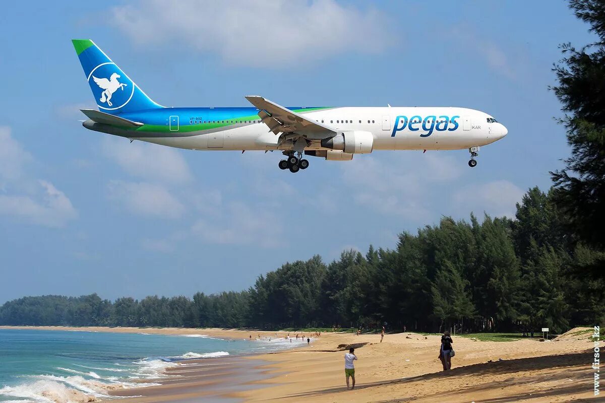 самолет пегас флай. самолет эмбраер 190 пегас флай. самолет икар пегас. самолет икар пегас. самолет икар пегас.