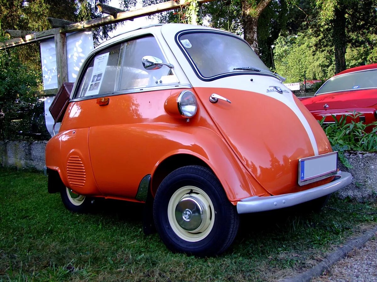 BMW Isetta 300. BMW Isetta 300 Export. BMW Isetta 1950. Маленькая BMW Isetta.