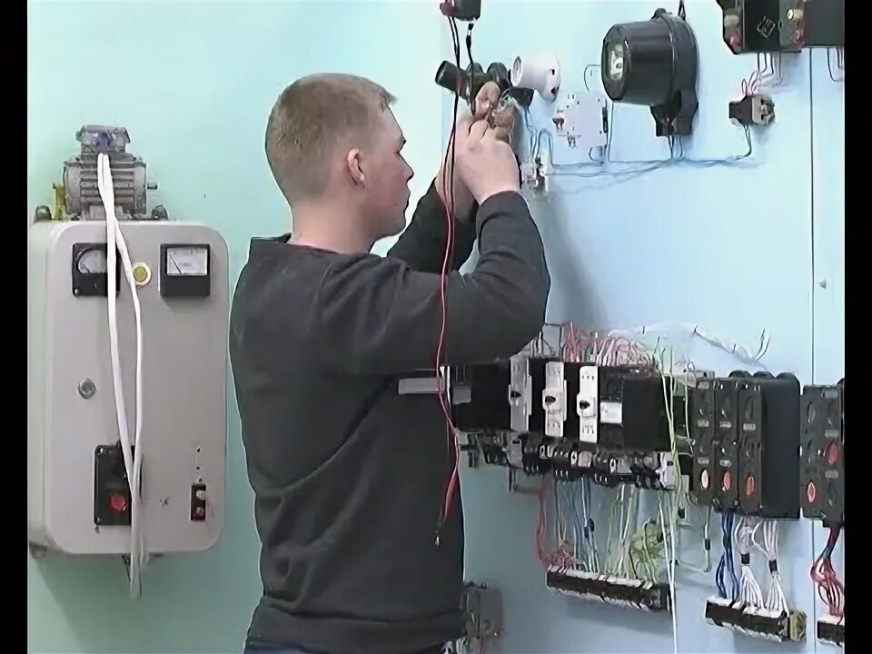 Профессии жкх. Ук мастер жкх. Управляющая мастер жкх. Профессии жкх. Сервис домашнего и коммунального хозяйства профессия.