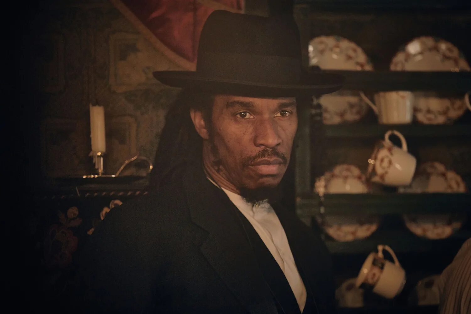 бенджамин зефанайя острые козырьки